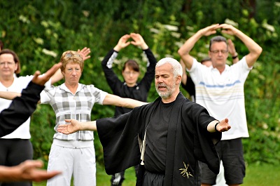 Qigong Meister Emil Sandkuhl Qigong Meister Emil Sandkuhl